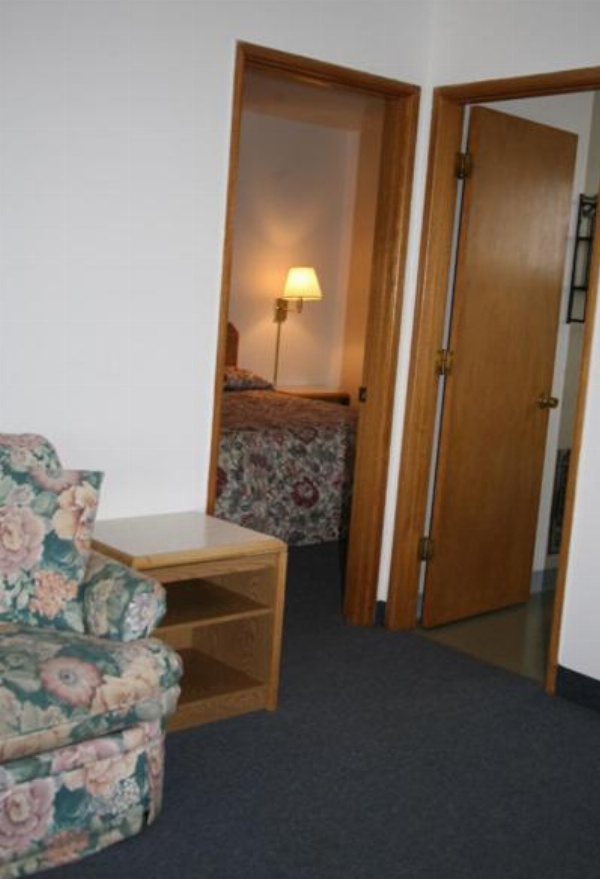 Ponderosa Motel image 15